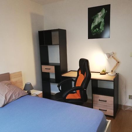 Ferienwohnung Grand T3 Avec Clim, Parking Et Terrasse Privative - Agen Exterior foto